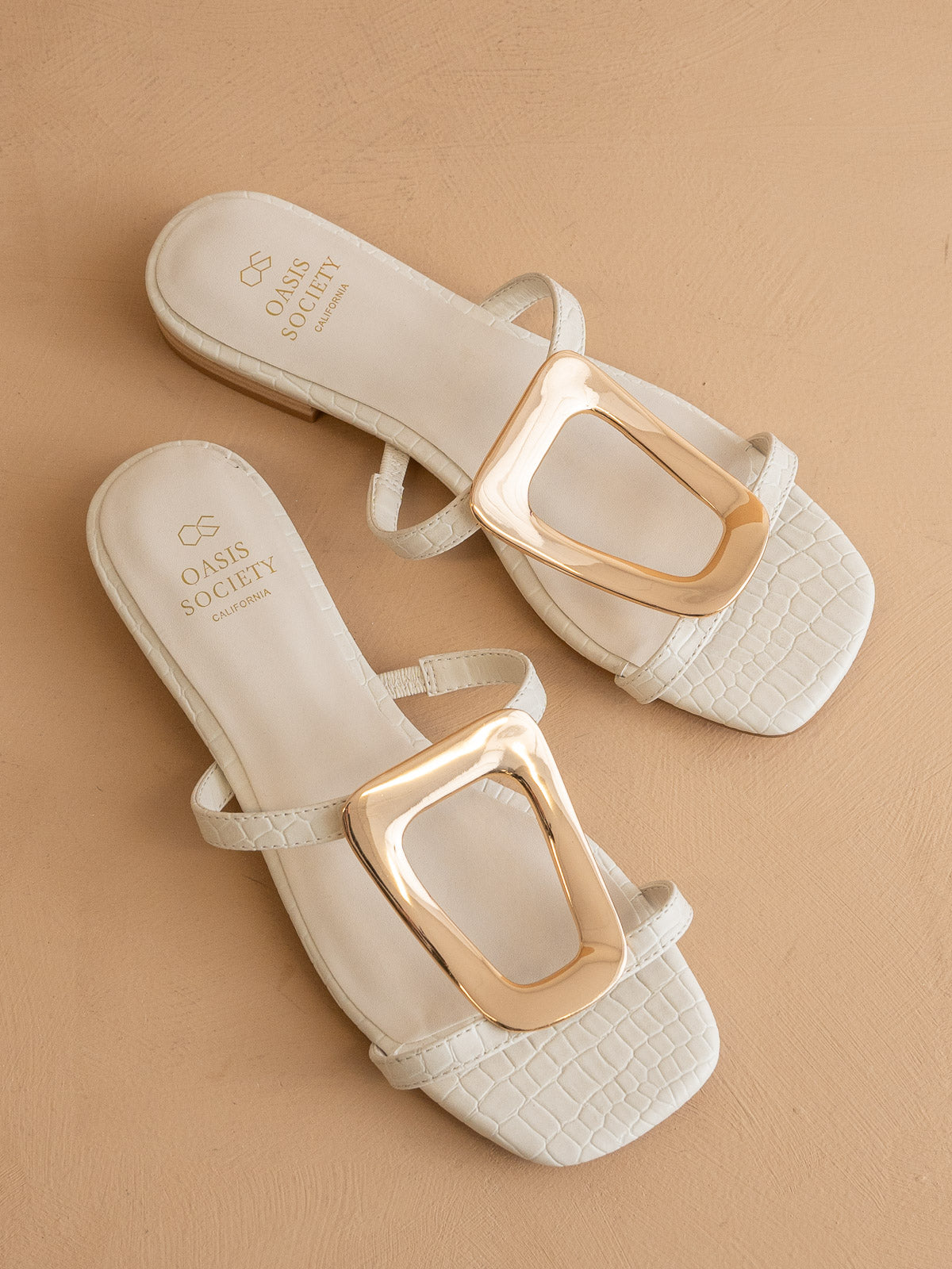 The Amiyah White Statement Buckle Sandal *final sale* – Oasis