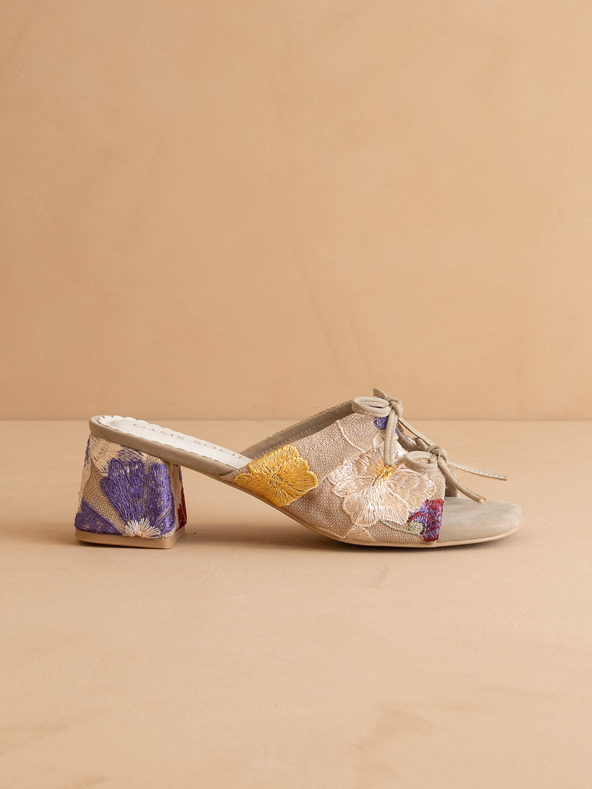 The Emerald | Floral Double Bow Peep Hole Sandal – Oasis Society