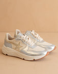 The Kaitlyn | Silver Shooting star sneaker