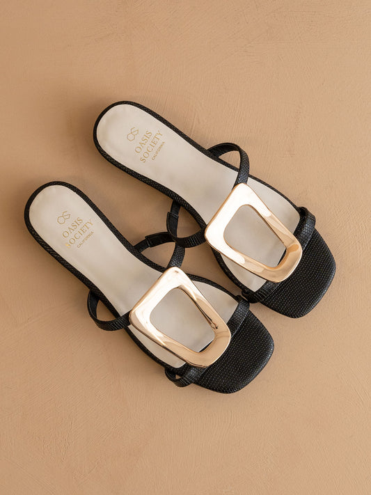 The Amiyah | Black Statement Buckle Sandal