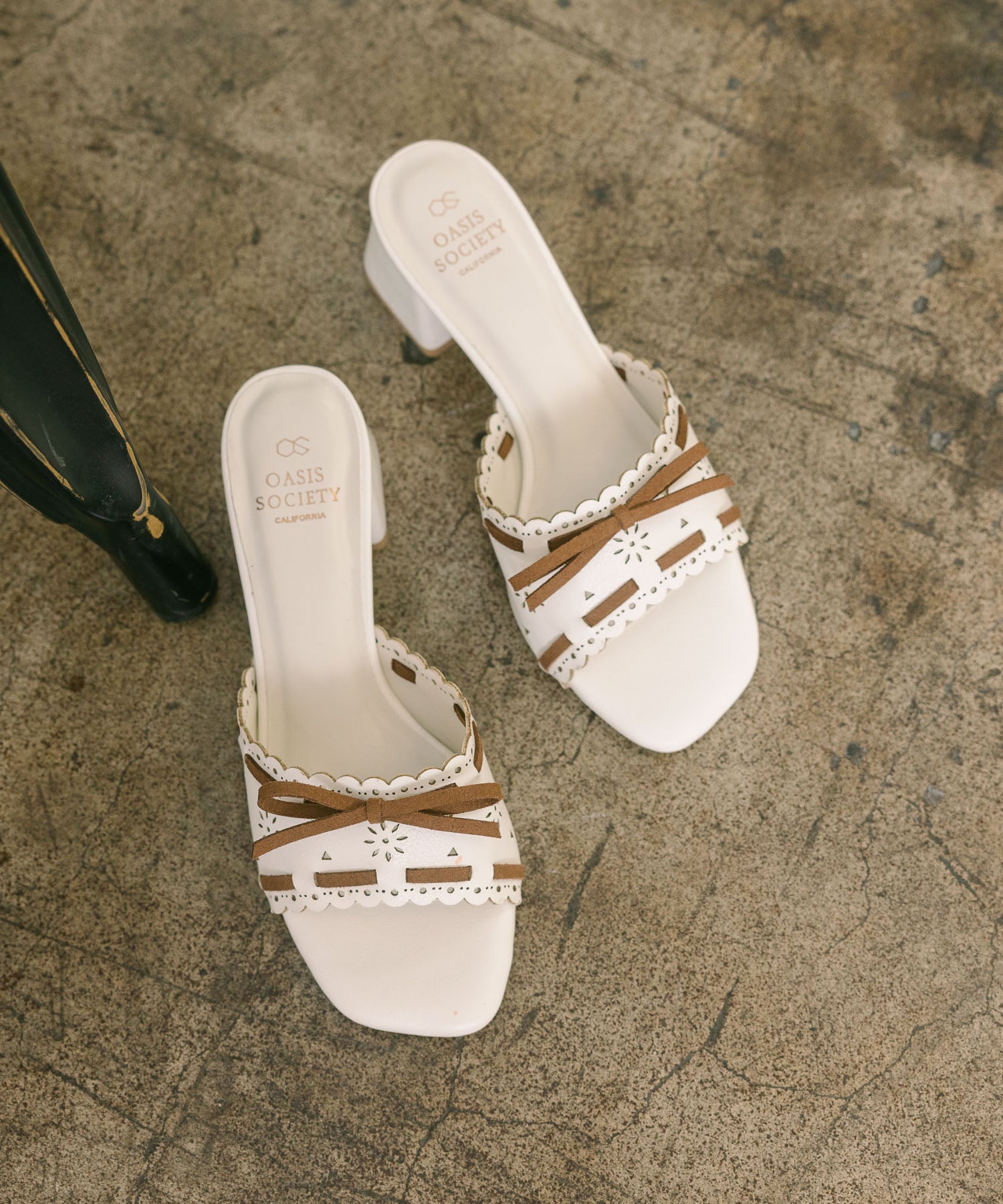 Oasis Society: Tivoli Sandal - Bone
