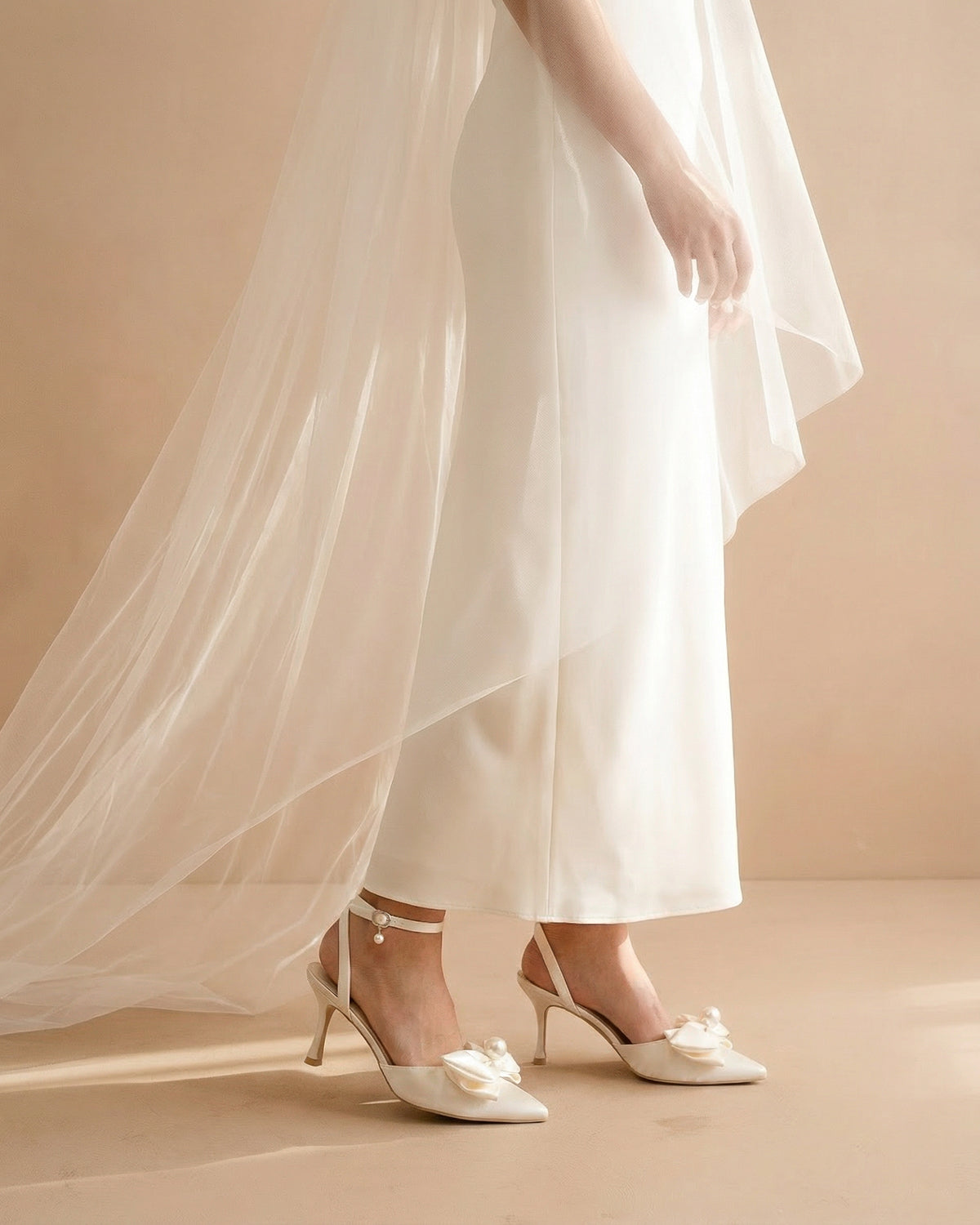 The Colette | Ivory Pearl Bow Bridal Heel – Oasis Society