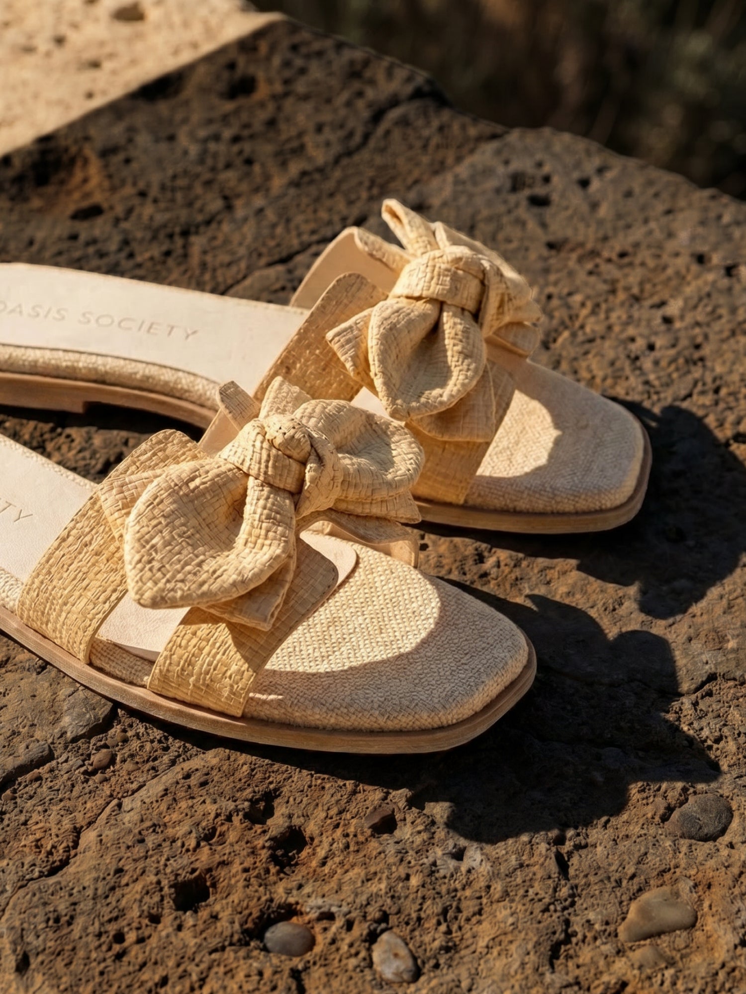 The Ginny | Natural Textured Bow Slide