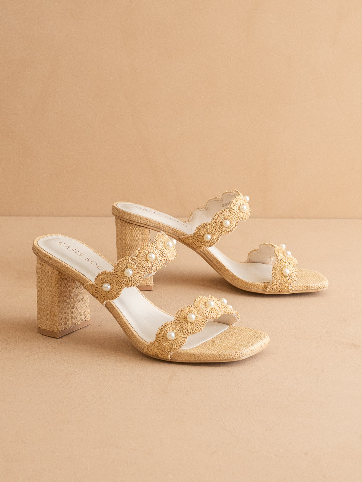ウィクロス ハナレ WX13-??? 44-EY1020-04C The Helena | Natural Raffia Resort Block Heel Sandal with Pearl