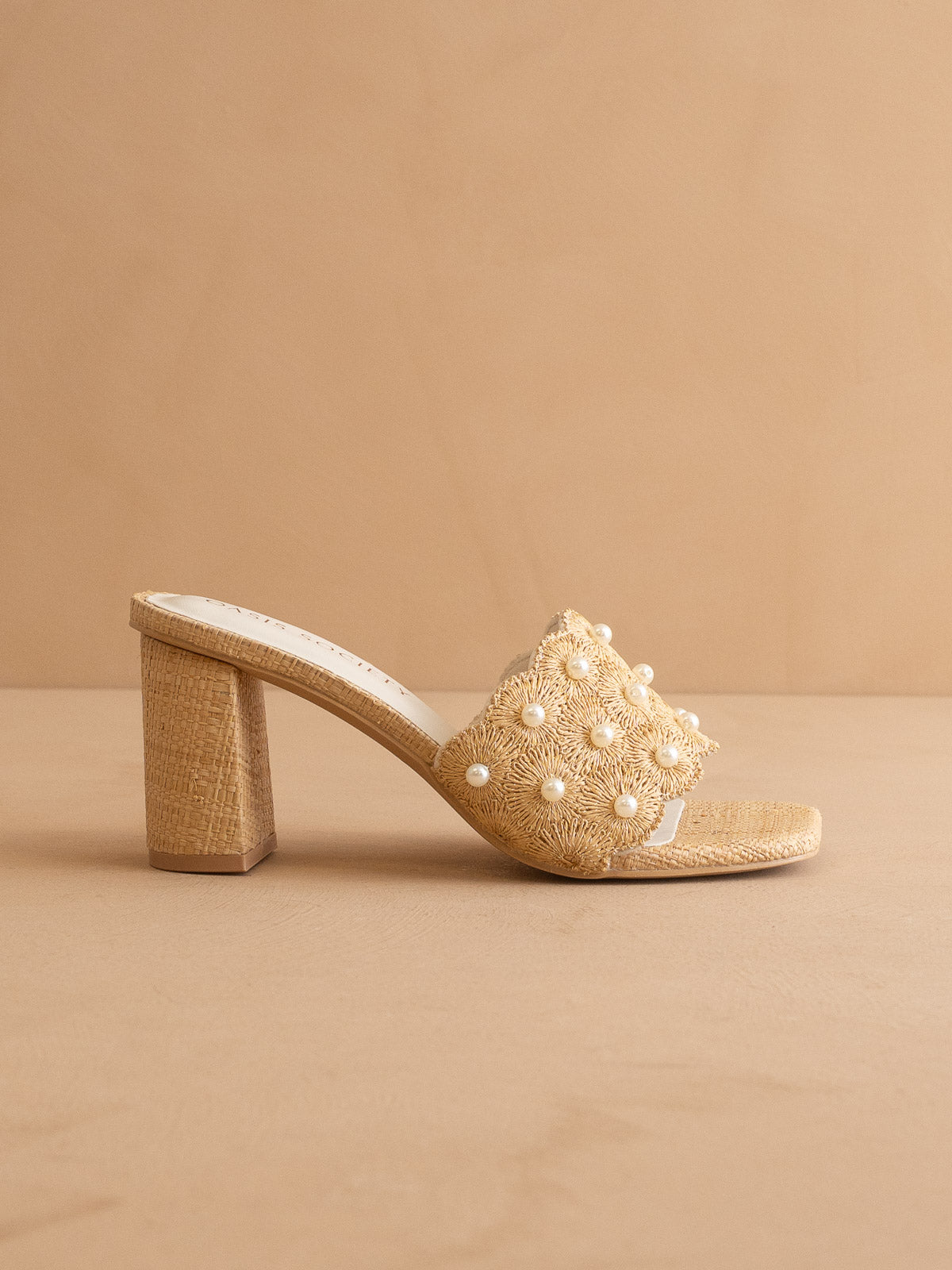 The Zoey | Light Gold knotted band platform heel – Oasis Society
