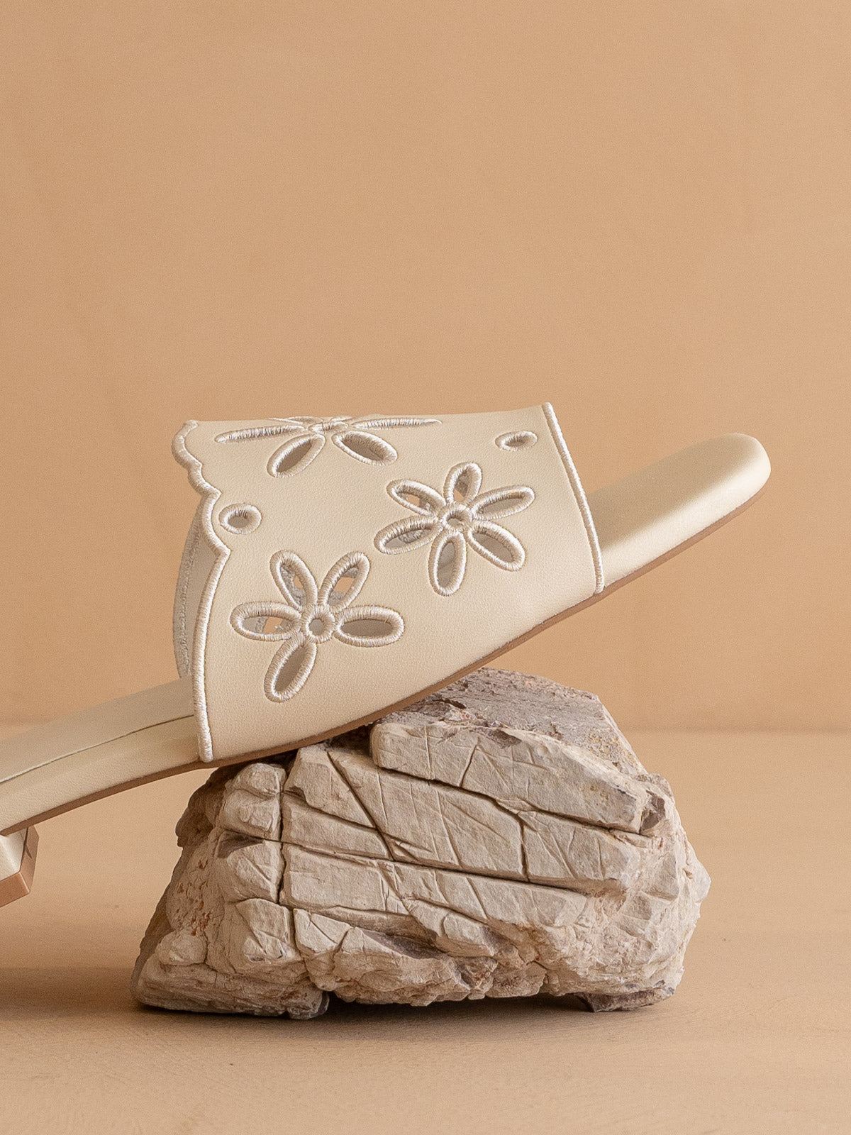 The Manila | Beige Flower Cutout Sandals *final sale*