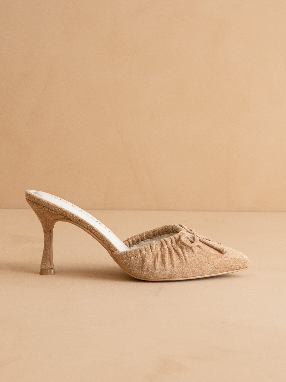 The Maven | Sand Pointed Kitten Heel with Bow