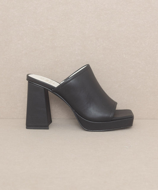 The Vivienne Black | Slip On Platform heel