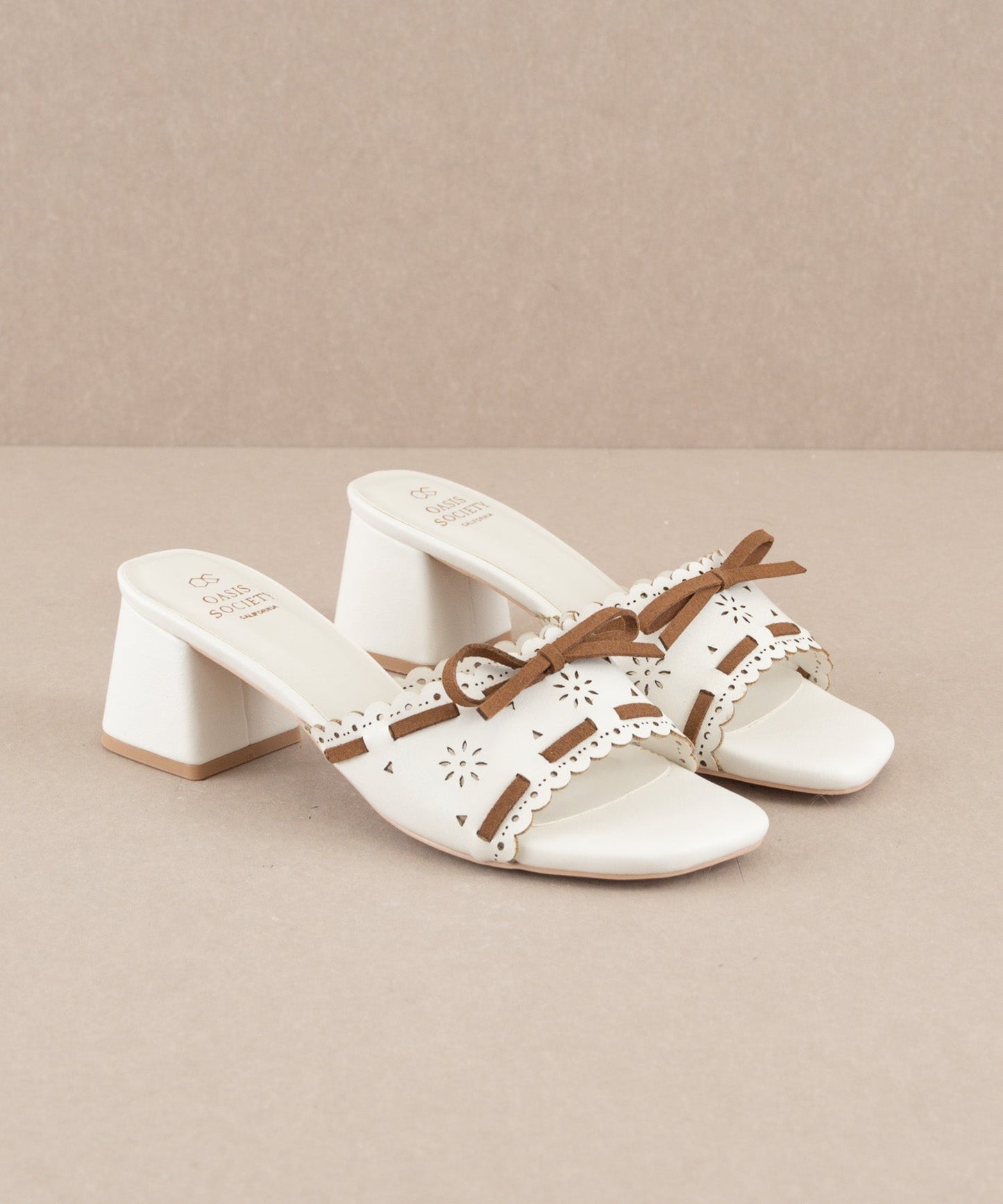 The Breda | White Sweet low heel sandal