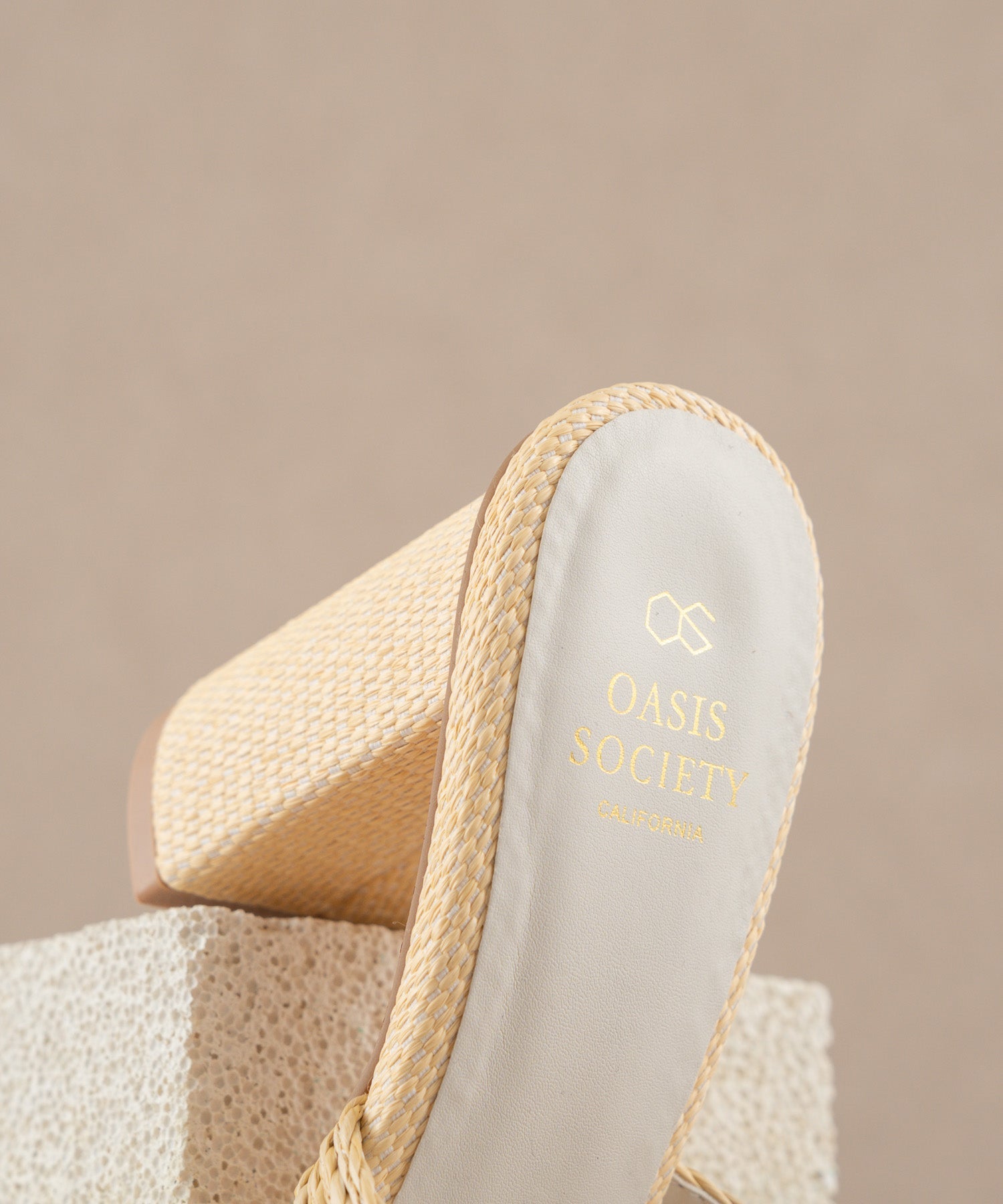 Oasis Society - The Melody Heel